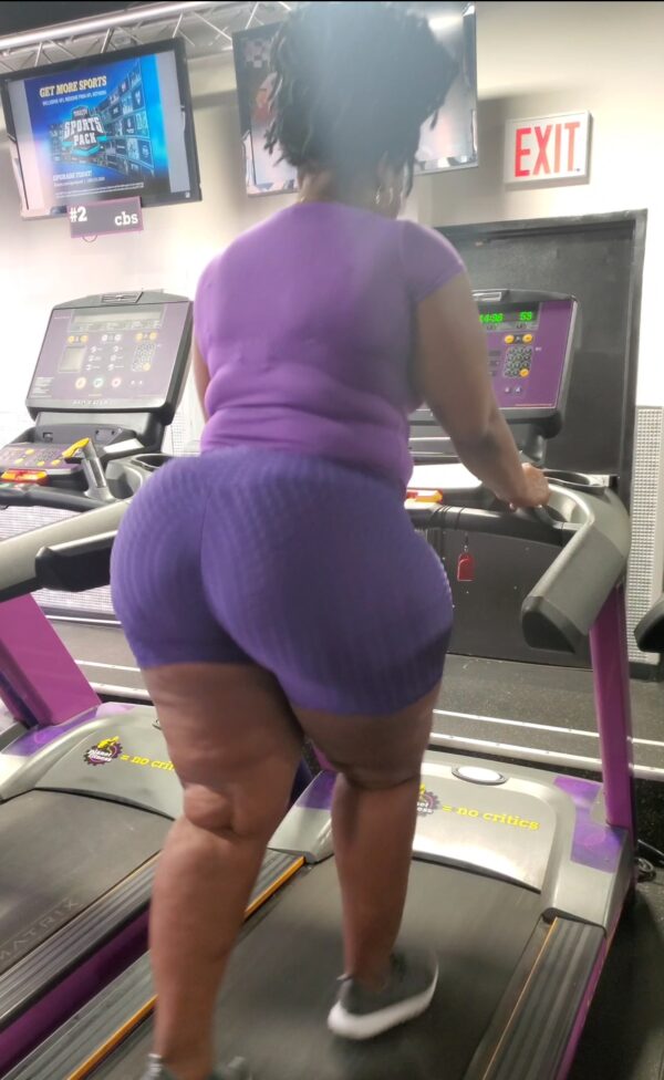 Gloria: Purple & Blues! [Phone Footage @ the Gym]